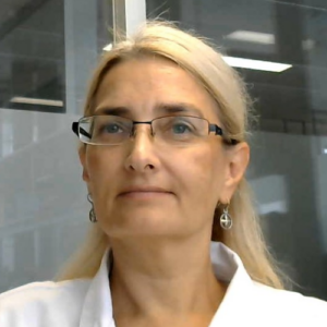 Mojca_2023-09_obrezana